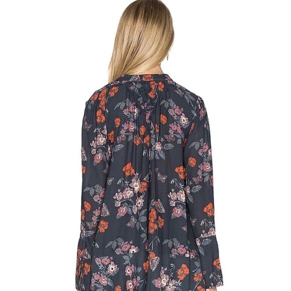 Free People So Fine Navy Floral Smocked Top Gently Loved Sz S - Picture 2 of 11